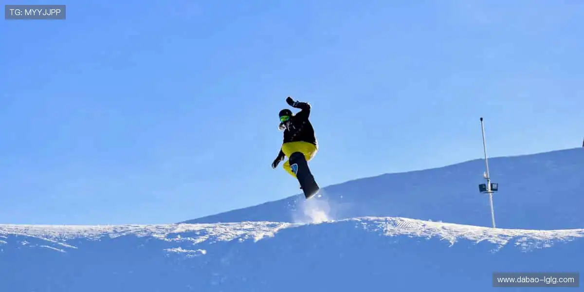 实时互动，弹幕狂欢！🎮🎉 体育直播，让热爱更有温度！